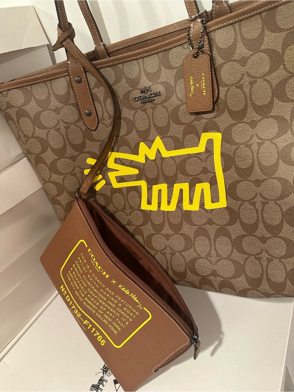 Coach Brown Sign Tote Reversible with Yellow Dog Graphic By Keith Haring’s - Picture 5 of 12